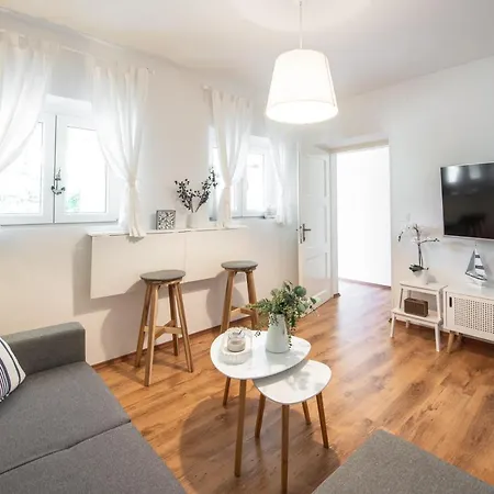 Apartment Near Old Town, Free Parking & Huge Garden Dubrovnik