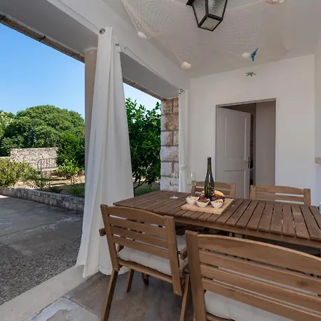 Near Old Town, Free Parking & Huge Garden Dubrovnik