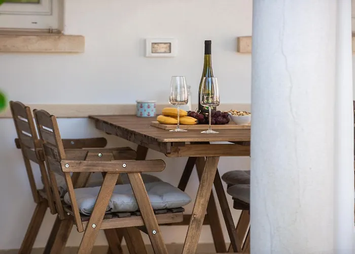 Near Old Town With Free Parking Apartamento