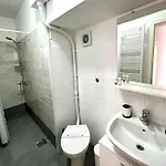 Near Old Town With Free Parking